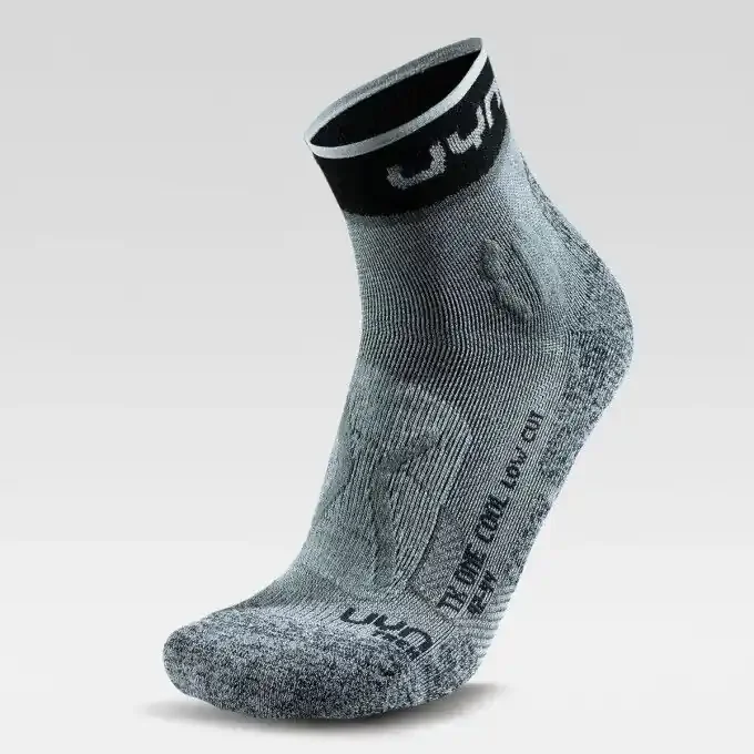 Acheter En Ligne Chaussettes basses Uyn TREKKING ONE COOL Grey/Black