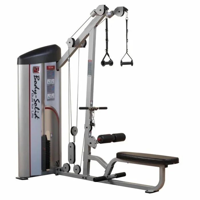Appareil de musculation rangée ProClubLine Series II Lat Pull Pile de poids 75 kg [Taille 221,7×84,4×219,8 cm]
