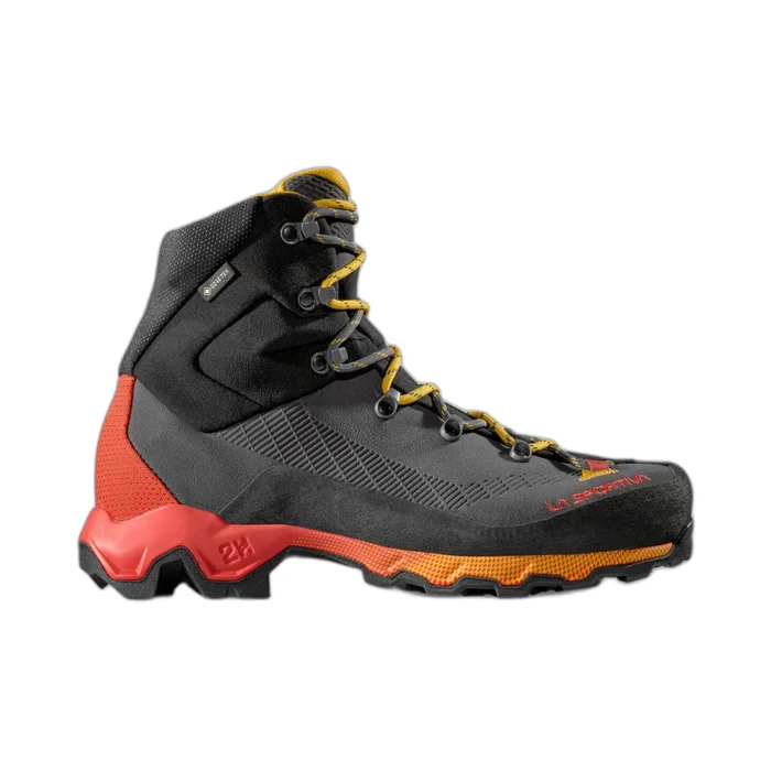 Chaussures de randonnu00e9e La Sportiva Aequilibrium Trek GTX [Taille 39]